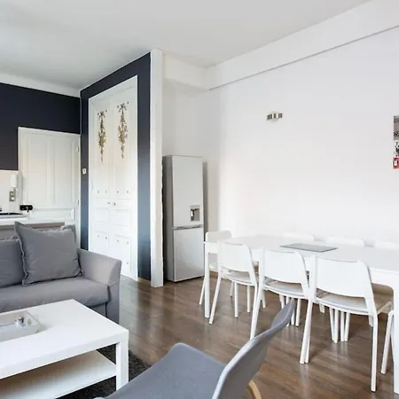 Gerorges Clemenceau By Halldis Apartment