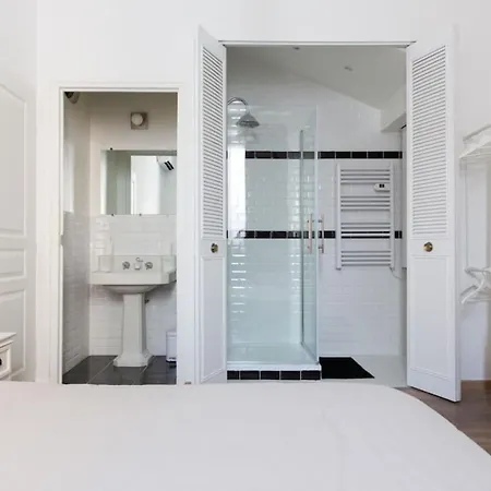 Gerorges Clemenceau By Halldis Apartment Cannes