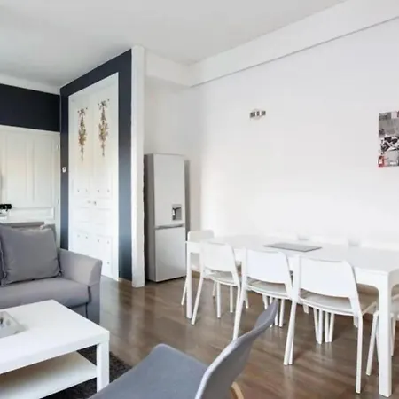 Apartment Gerorges Clemenceau By Halldis